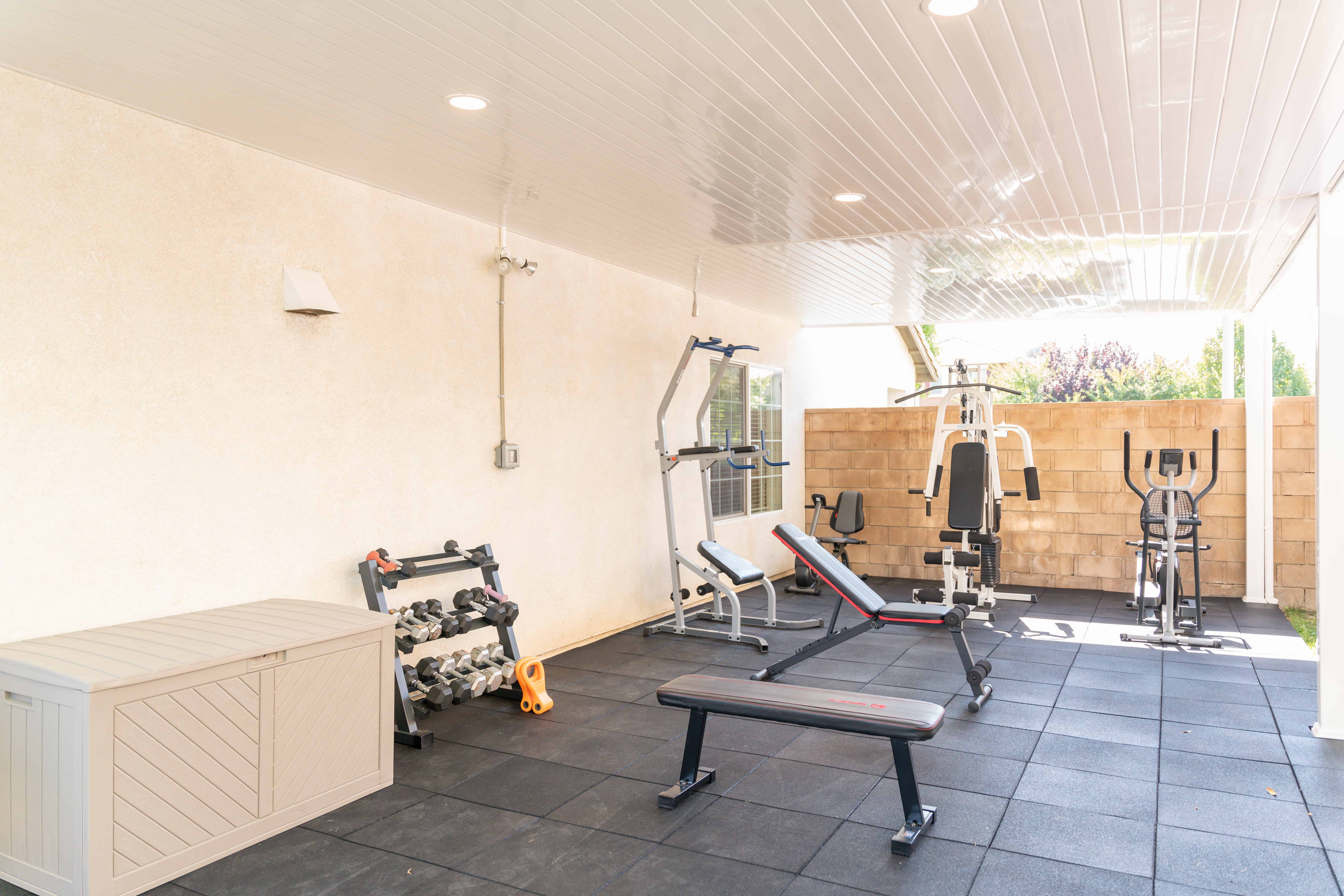 gym area at quest recovery
