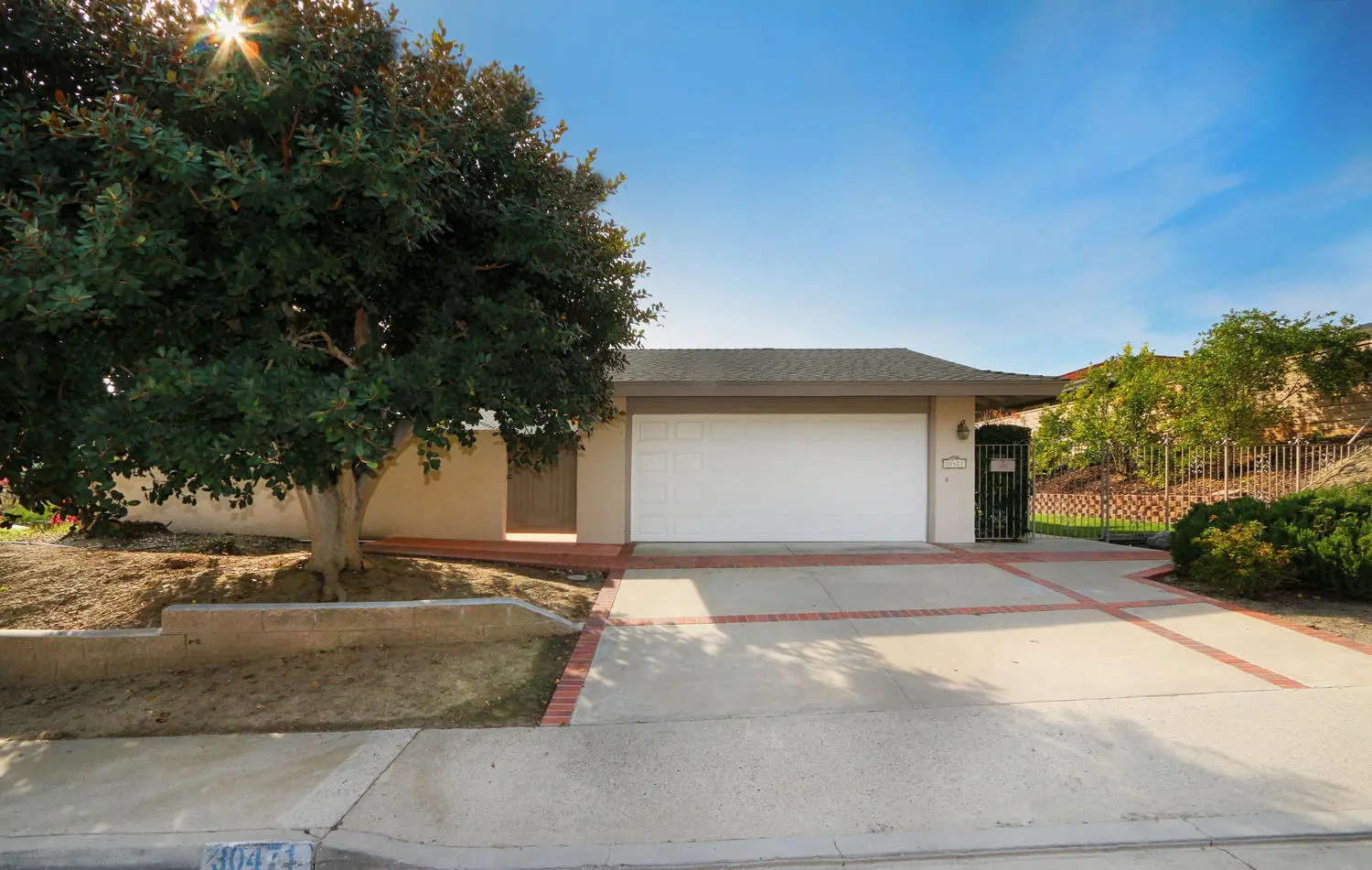 Socal Sunrise laguna front of facility