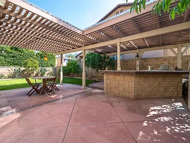 outdoor patio at turning tides