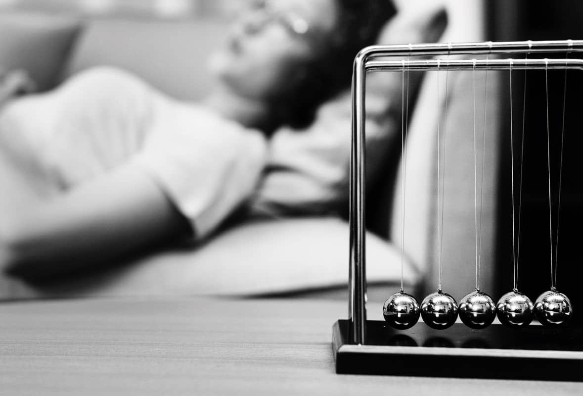 woman laying in a psychiatry session