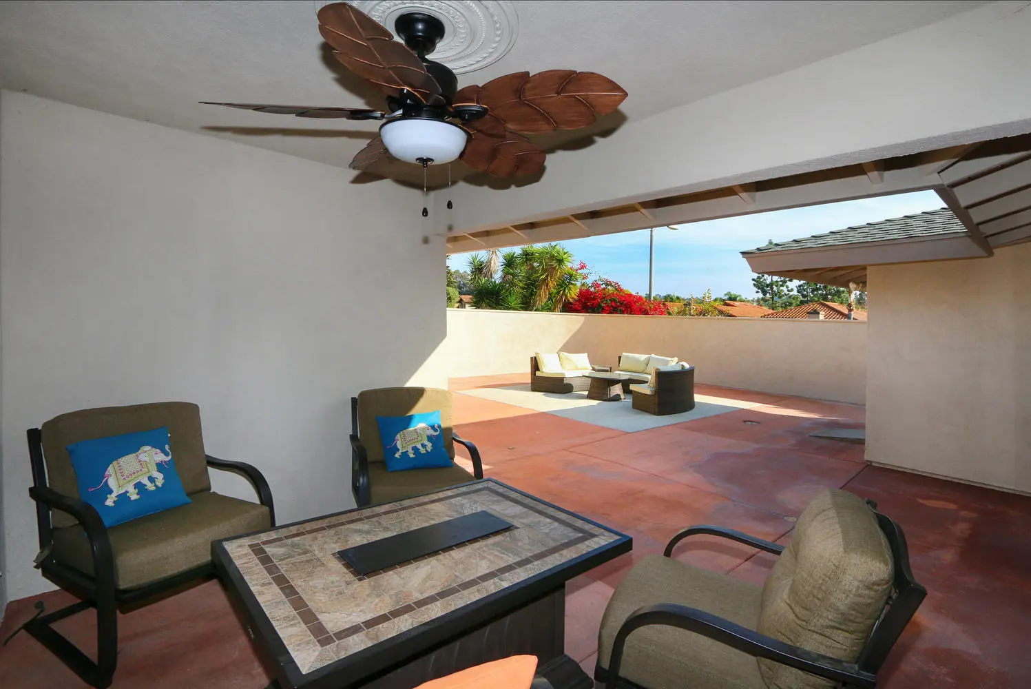 socal sunrise laguna outdoor seating 2